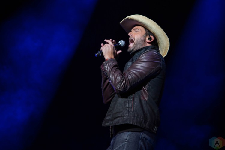 Dean Brody performs at Budweiser Stage in Toronto on August 24, 2017. (Photo: Sarah McNeil/Aesthetic Magazine)