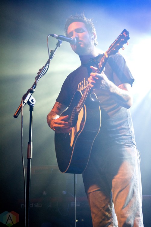 Frank Turner performs at O2 Ritz Manchester in Manchester, UK on August 24, 2017. (Photo: Sabrina Ramdoyal/Aesthetic Magazine)