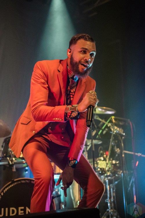 Jidenna performs at Venue Nightclub in Vancouver on August 27, 2017. (Photo: Quinn Middleton/Aesthetic Magazine)