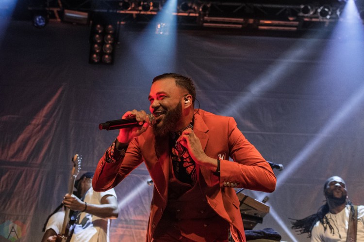 Jidenna performs at Venue Nightclub in Vancouver on August 27, 2017. (Photo: Quinn Middleton/Aesthetic Magazine)