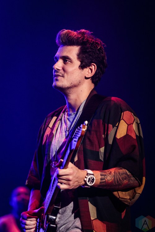 John Mayer performs at Budweiser Stage in Toronto on August 29, 2017. (Photo: David McDonald/Aesthetic Magazine)