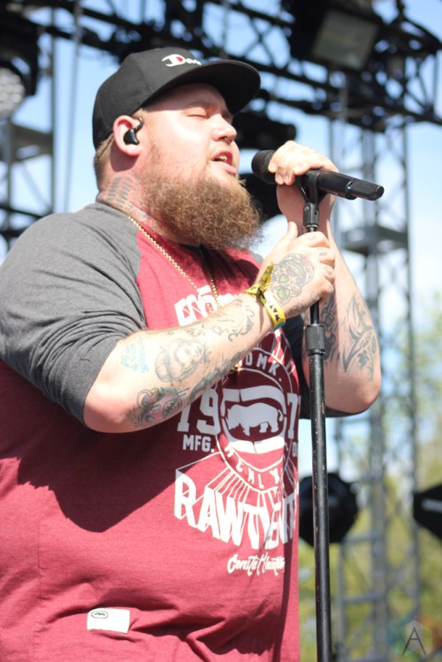 Rag'n'Bone Man performs at Wayhome Festival on July 30, 2017. (Photo: Curtis Sindrey/Aesthetic Magazine)