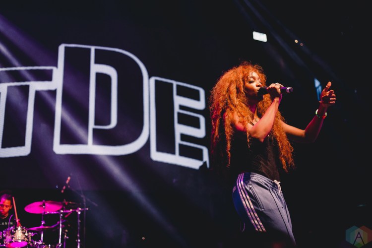 SZA performs at Rebel in Toronto on August 23, 2017. (Photo: Anton Mak/Aesthetic Magazine)