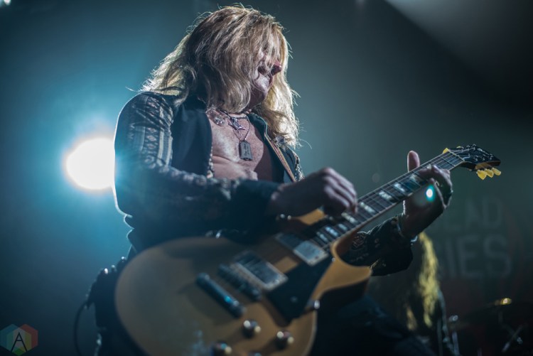 The Dead Daisies perform at El Rey Theatre in Los Angeles on August 25, 2017. (Photo: Boston Schulz/Aesthetic Magazine)