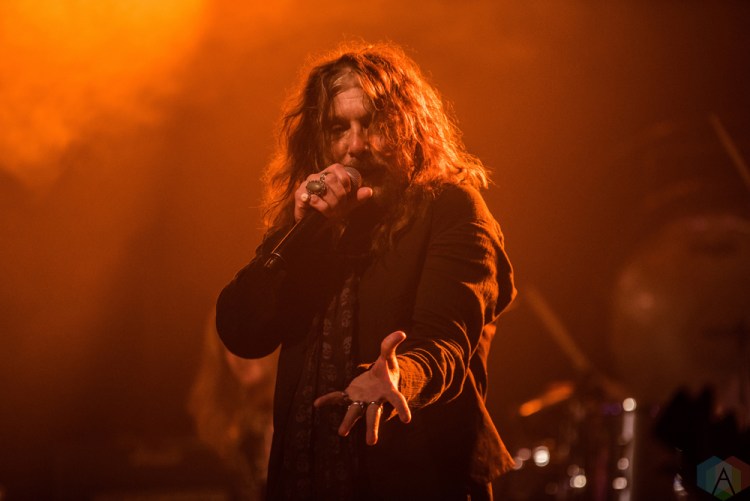 The Dead Daisies perform at El Rey Theatre in Los Angeles on August 25, 2017. (Photo: Boston Schulz/Aesthetic Magazine)