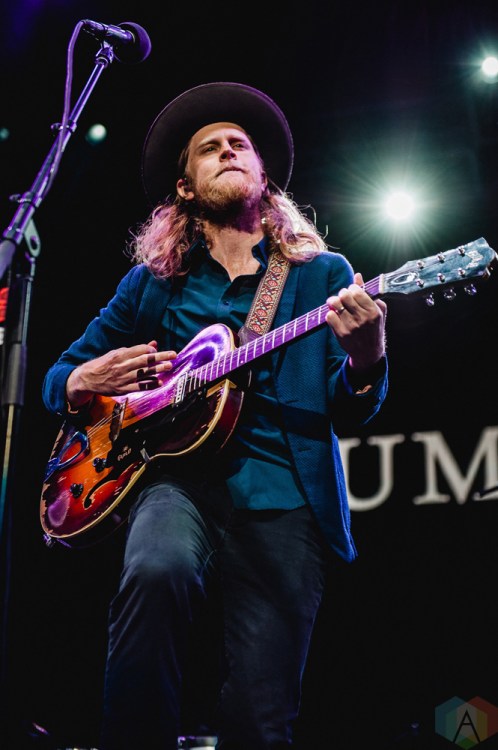 The Lumineers perform at Rogers Arena in Vancouver on August 17, 2017. (Photo: Timothy Nguyen/Aesthetic Magazine)