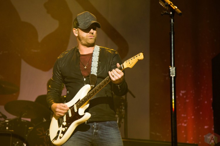 Tim Hicks performs at Budweiser Stage in Toronto on August 24, 2017. (Photo: Sarah McNeil/Aesthetic Magazine)