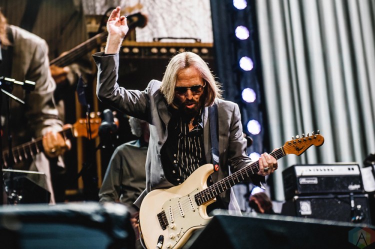Tom Petty performs at Rogers Arena in Vancouver on August 17, 2017. (Photo: Timothy Nguyen/Aesthetic Magazine)
