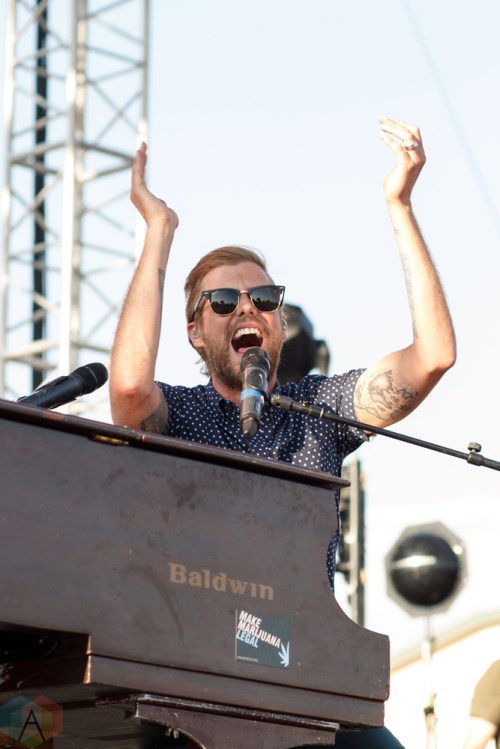 Andrew McMahon In The Wilderness performs at High And Low Festival at the NOS Events Center in San Bernardino, California on September 9, 2017. (Photo: James Alvarez/Aesthetic Magazine)