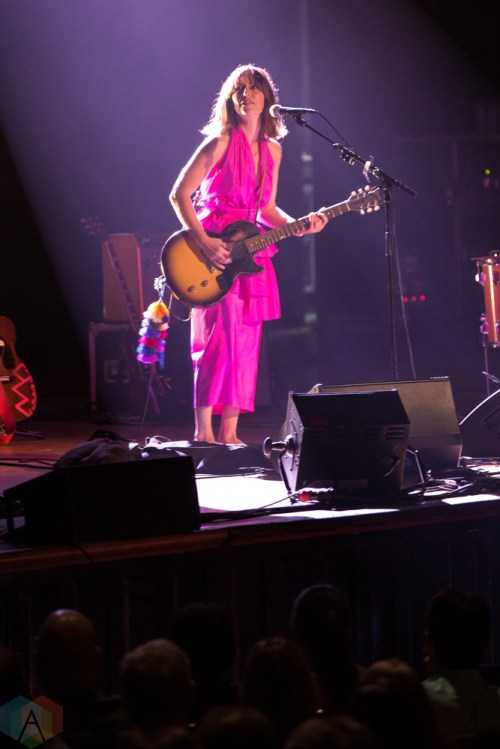 Feist performs at Massey Hall in Toronto on September 24, 2017. (Photo: Brendan Albert/Aesthetic Magazine)