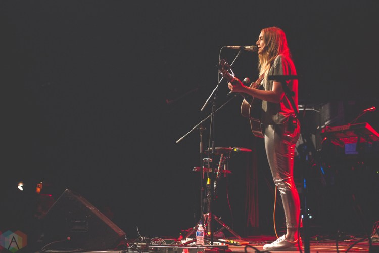Megan Davies performs at Phoenix Concert Theatre in Toronto on September 19, 2017. (Photo: Charito Yap/Aesthetic Magazine)
