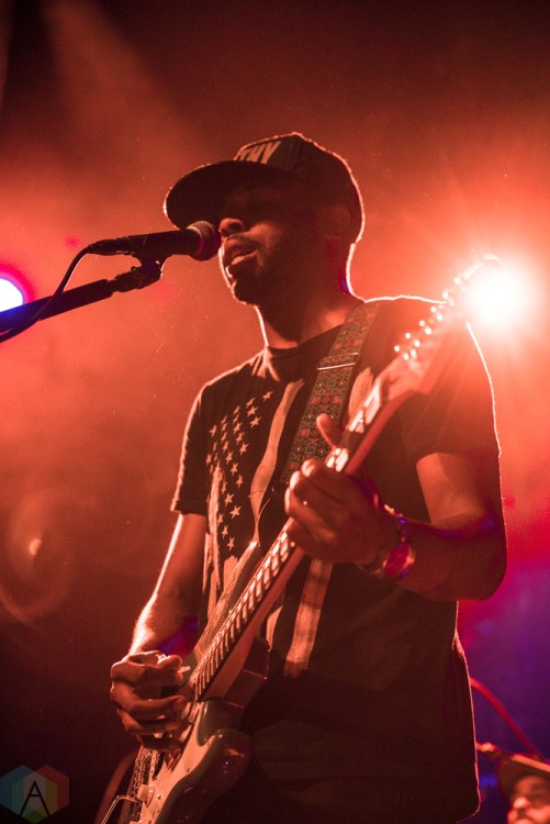 Ayron Jones performs at Delmar Hall in St Louis, Missouri on October 4, 2017. (Photo: Alyssa Bardol/Aesthetic Magazine)
