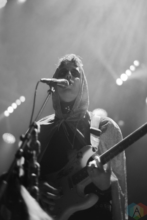 BROOKLYN, NY - OCTOBER 28: Beach Fossils performs at Brooklyn Steel in Brooklyn, New York on October 28, 2017. (Photo: Bryceson Center/Aesthetic Magazine)