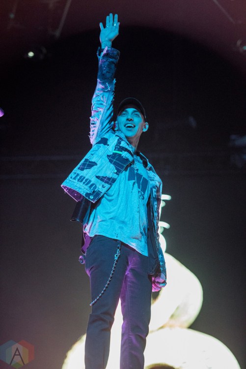 TORONTO, ON - OCTOBER 25: Blackbear performs at Air Canada Centre in Toronto on October 25, 2017. (Photo: Joanna Glezakos/Aesthetic Magazine)