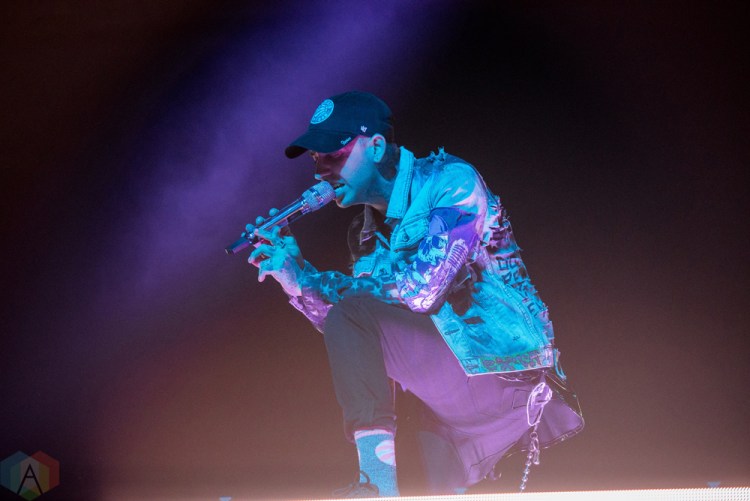 TORONTO, ON - OCTOBER 25: Blackbear performs at Air Canada Centre in Toronto on October 25, 2017. (Photo: Joanna Glezakos/Aesthetic Magazine)