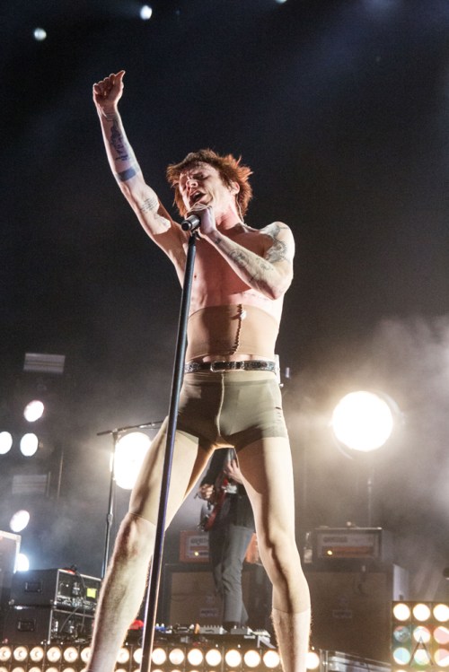 Cage The Elephant performs at CalJam 2017 at Glen Helen Amphitheatre in San Bernardino, California on October 7, 2017. (Photo: James Alvarez/Aesthetic Magazine)