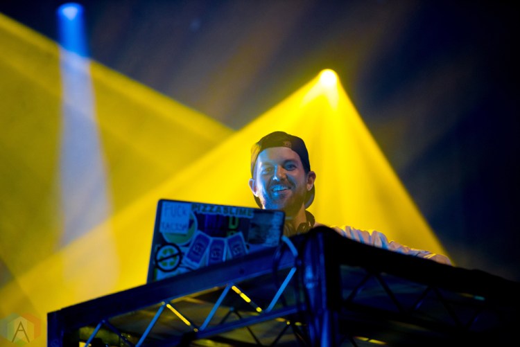 CHICAGO, IL - OCTOBER 28: Dillon Francis performs at Aragon Ballroom in Chicago on October 28, 2017. (Photo: Charles Yamabe/Aesthetic Magazine)