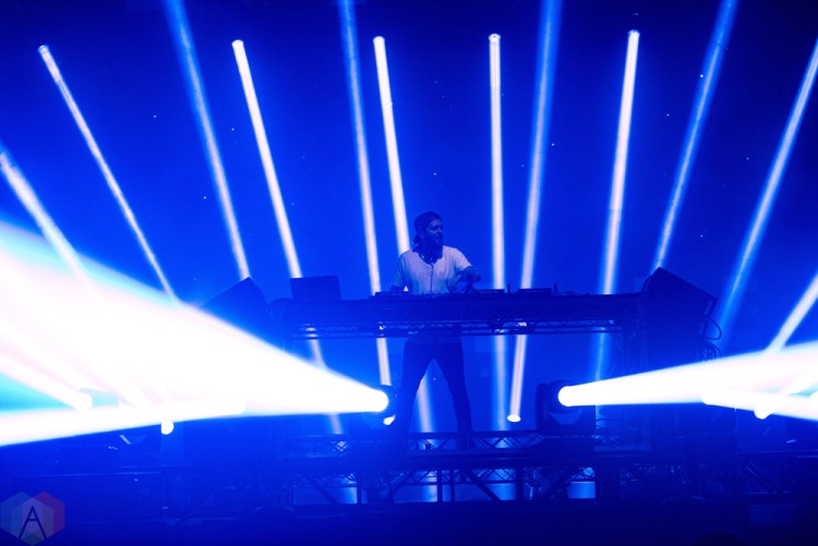 CHICAGO, IL - OCTOBER 28: Dillon Francis performs at Aragon Ballroom in Chicago on October 28, 2017. (Photo: Charles Yamabe/Aesthetic Magazine)