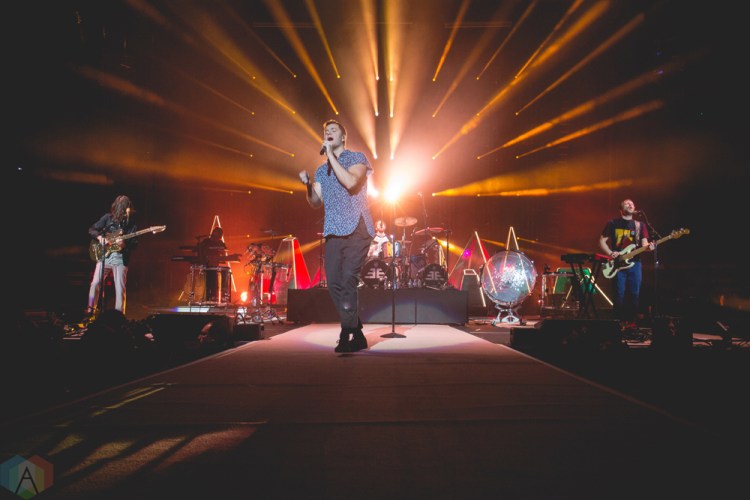 Imagine Dragons performs at Rogers Arena in Vancouver on October 8, 2017. (Photo: Isaac Wray/Aesthetic Magazine)