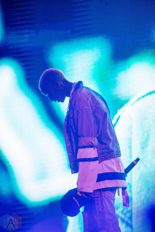 TORONTO, ON - OCTOBER 25: Jaden Smith performs at Air Canada Centre in Toronto on October 25, 2017. (Photo: Joanna Glezakos/Aesthetic Magazine)