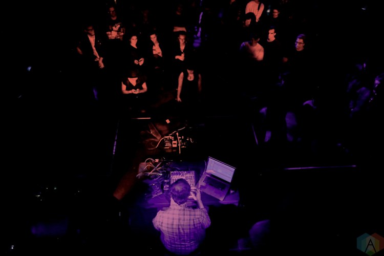 John Wiese performs at Longboat Hall in Toronto on October 6, 2017. (Photo: Eric Fefferman/Aesthetic Magazine)