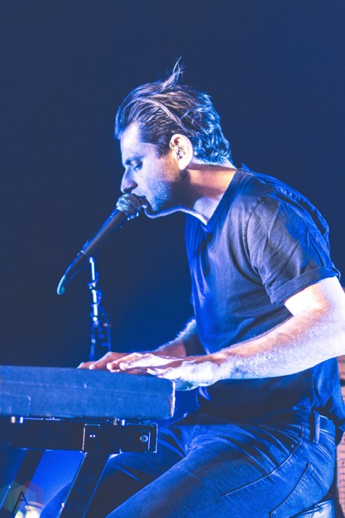 DETROIT, MICHIGAN - OCTOBER 11: Lo Moon performs at The Fillmore in Detroit, Michigan on October 11, 2017. (Photo: Taylor Ohryn/Aesthetic Magazine)