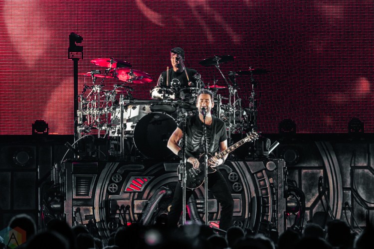 Nickelback performs at Rogers Arena in Vancouver on October 1, 2017. (Photo: Quinn Middleton/Aesthetic Magazine)