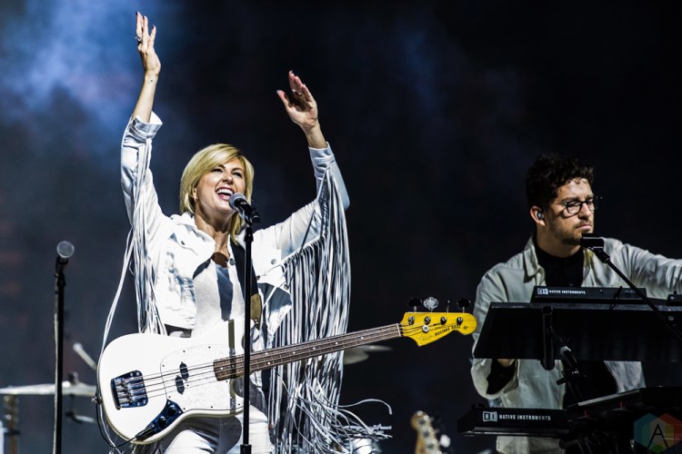 SEATTLE, WA - OCTOBER 15: Phantogram performs at KeyArena in Seattle on October 15, 2017. (Photo: Kevin Tosh/Aesthetic Magazine)