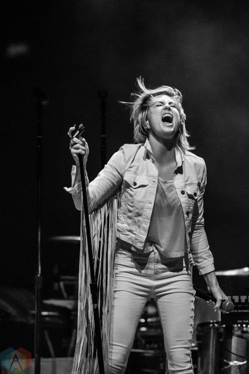 SEATTLE, WA - OCTOBER 15: Phantogram performs at KeyArena in Seattle on October 15, 2017. (Photo: Kevin Tosh/Aesthetic Magazine)