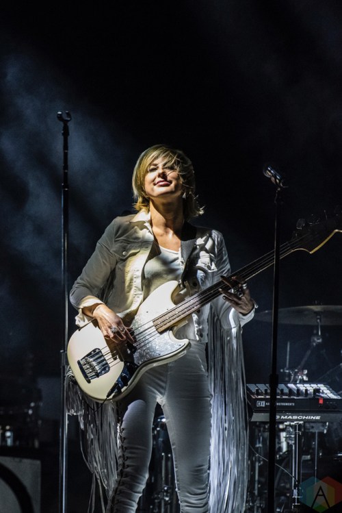SEATTLE, WA - OCTOBER 15: Phantogram performs at KeyArena in Seattle on October 15, 2017. (Photo: Kevin Tosh/Aesthetic Magazine)