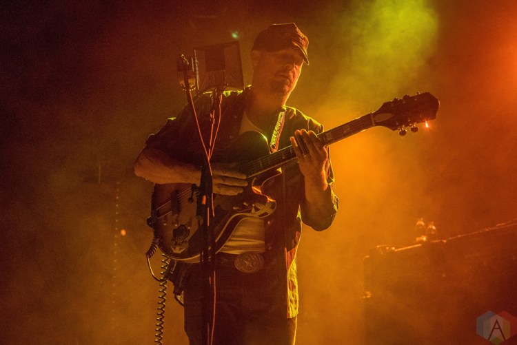 MANCHESTER, UK - OCTOBER 27: Restavrant performs at Manchester Academy in Manchester, UK on October 27, 2017. (Photo: Sabrina Ramdoyal/Aesthetic Magazine)