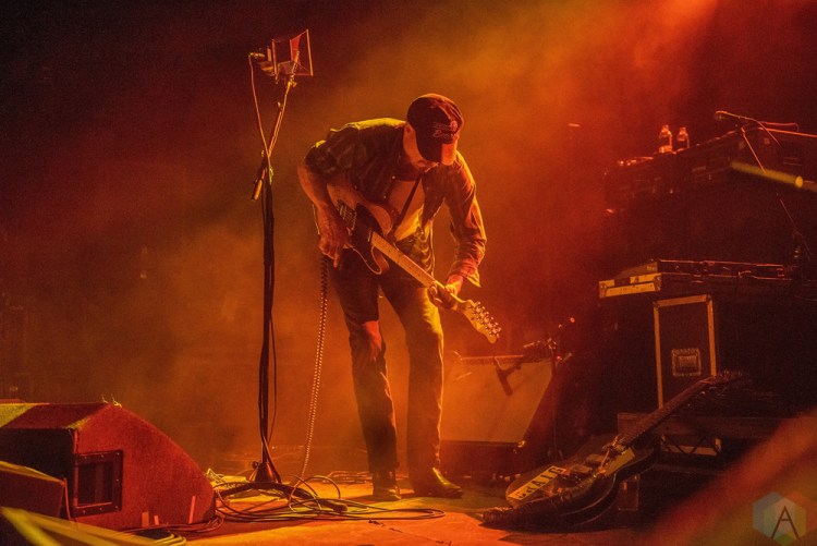 MANCHESTER, UK - OCTOBER 27: Restavrant performs at Manchester Academy in Manchester, UK on October 27, 2017. (Photo: Sabrina Ramdoyal/Aesthetic Magazine)