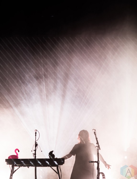 LOS ANGELES, CA - OCTOBER 29: Slowdive performs at The Wiltern in Los Angeles on October 29, 2017. (Photo: Amanda Witt/Aesthetic Magazine)