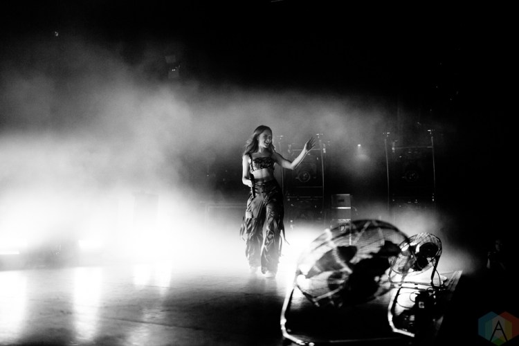 BIRMINGHAM, UK - OCTOBER 25: Zara Larsson performs at O2 Academy Birmingham in Birmingham, UK on October 25, 2017. (Photo: Caitlin Molton/Aesthetic Magazine)