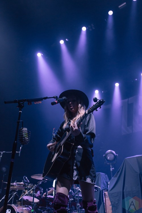 NEW YORK, NY - OCTOBER 21: ZZ Ward performs at Hammerstein Ballroom in New York City on October 21, 2017. (Photo: Gina Garcia/Aesthetic Magazine)