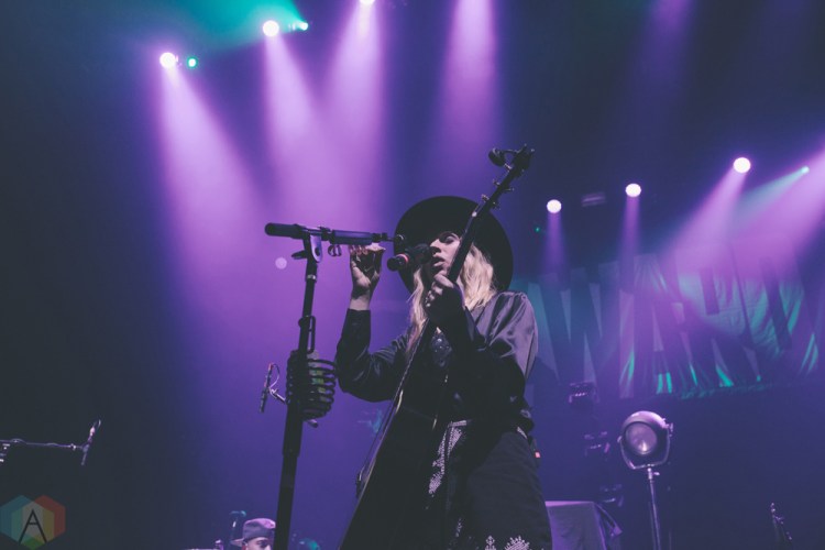 NEW YORK, NY - OCTOBER 21: ZZ Ward performs at Hammerstein Ballroom in New York City on October 21, 2017. (Photo: Gina Garcia/Aesthetic Magazine)