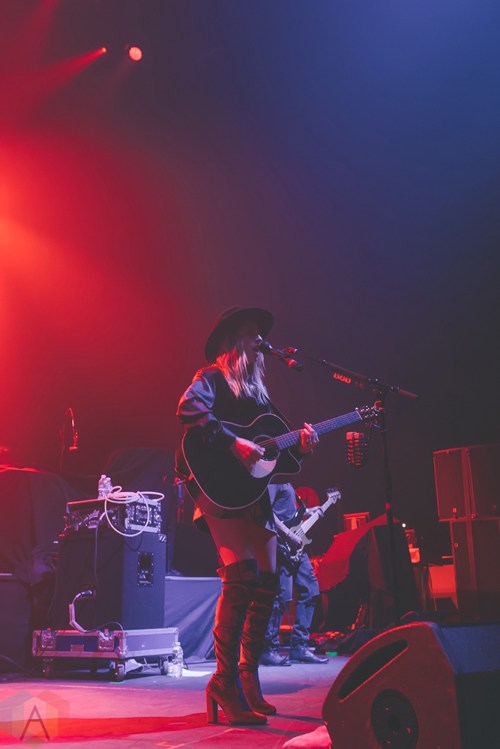 NEW YORK, NY - OCTOBER 21: ZZ Ward performs at Hammerstein Ballroom in New York City on October 21, 2017. (Photo: Gina Garcia/Aesthetic Magazine)