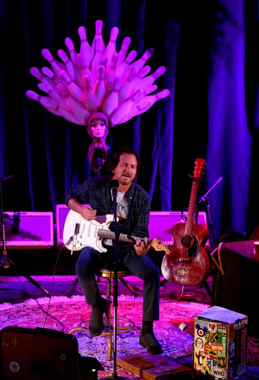 SAN FRANCISCO, CA - NOVEMBER 6: Eddie Vedder performs at The Chapel in San Francisco, California on November 6, 2017. (Photo: Kevin Winter/Getty)