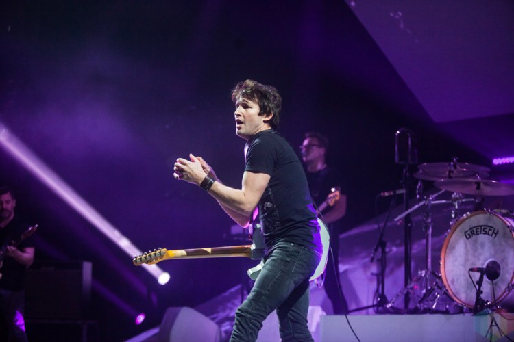 LONDON, UK - NOVEMBER 23: James Blunt performs at Eventim Apollo in London, UK on November 23, 2017. (Photo: Graham Berry/Aesthetic Magazine)