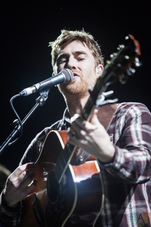 LONDON, UK - NOVEMBER 23: Jamie Lawson performs at Eventim Apollo in London, UK on November 23, 2017. (Photo: Graham Berry/Aesthetic Magazine)