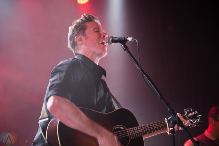 TORONTO, ON - NOVEMBER 8: Josh Ritter performs at The Opera House in Toronto on November 8, 2017. (Photo: Sarah McNeil/Aesthetic Magazine)