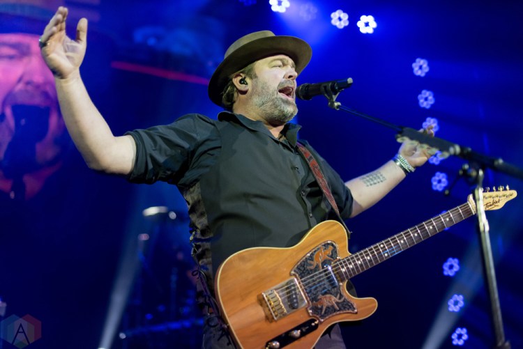 DETROIT, MI - NOVEMBER 16: Lee Brice performs at the Fillmore in Detroit on November 16, 2017. (Photo: Jen Boris/Aesthetic Magazine)