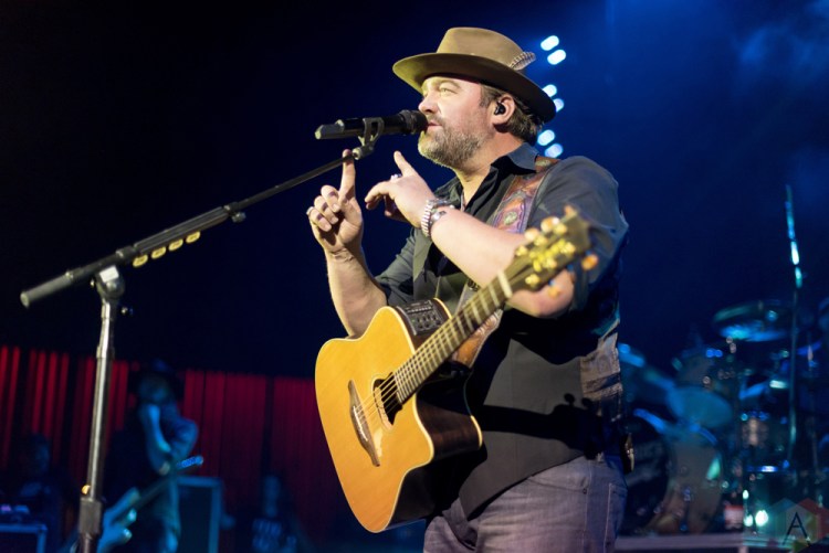 DETROIT, MI - NOVEMBER 16: Lee Brice performs at the Fillmore in Detroit on November 16, 2017. (Photo: Jen Boris/Aesthetic Magazine)