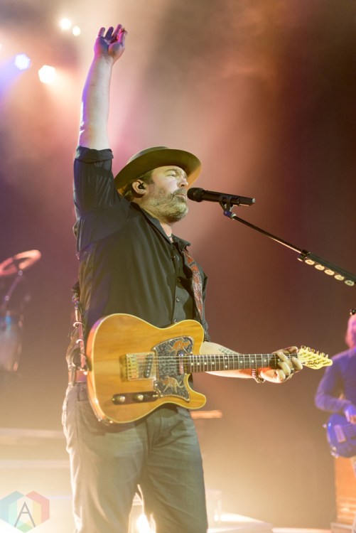 DETROIT, MI - NOVEMBER 16: Lee Brice performs at the Fillmore in Detroit on November 16, 2017. (Photo: Jen Boris/Aesthetic Magazine)