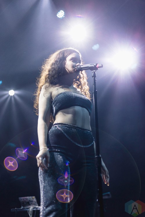 TORONTO, ON - NOVEMBER 14: Sabrina Claudio performs at Rebel in Toronto on November 14, 2017. (Photo: Anton Mak/Aesthetic Magazine)