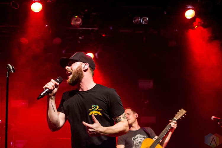 VANCOUVER, BC - DECEMBER 20: Andrew Hyatt performs at Commodore Ballroom in Vancouver on December 20, 2017. (Photo: Kristina Kimlickova/Aesthetic Magazine)