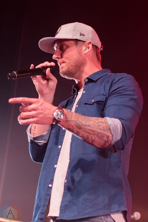 DETROIT, MI - DECEMBER 1: Brett Young performs at Majestic Theatre in Detroit on December 1, 2017. (Photo: Jen Boris/Aesthetic Magazine)