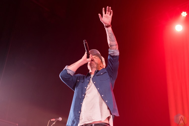 DETROIT, MI - DECEMBER 1: Brett Young performs at Majestic Theatre in Detroit on December 1, 2017. (Photo: Jen Boris/Aesthetic Magazine)