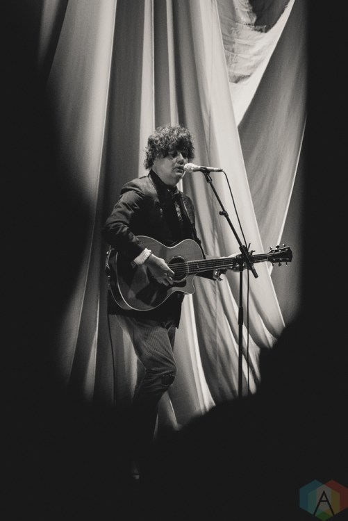TORONTO, ON - DECEMBER 9: Ron Sexsmith performs at Massey Hall in Toronto on December 9, 2017. (Photo: David Scala/Aesthetic Magazine)