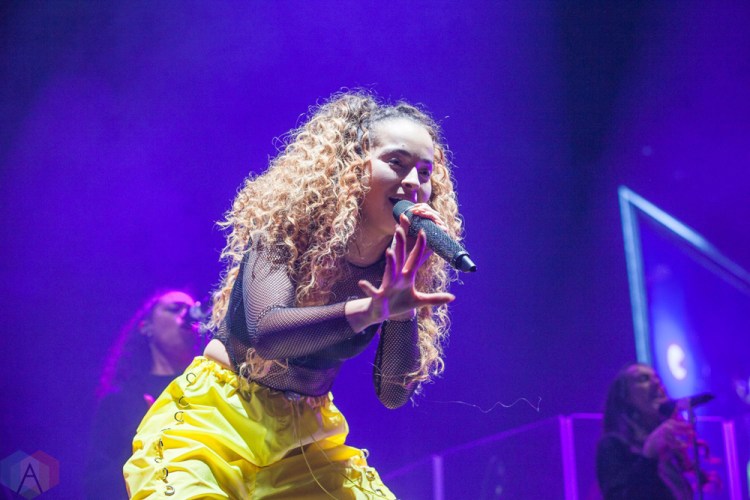 MANCHESTER, UK - FEBRUARY 03: Ella Eyre performs at Manchester Arena in Manchester, UK on February 03, 2018. (Photo: Priti Shikotra/Aesthetic Magazine)
